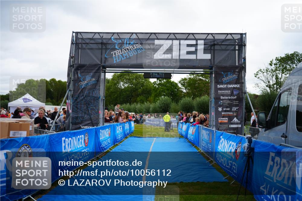 30.08.2026 - Elbe Triathlon Hamburg LAZAROV Photography http://msf.ph/oto/10056112 30.08.2026 11:08:12 Ziel  meine-sportfotos.de