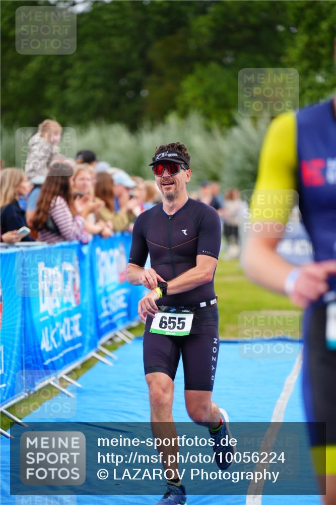 30.08.2026 - Elbe Triathlon Hamburg LAZAROV Photography http://msf.ph/oto/10056224 30.08.2026 11:08:45 Ziel 555, 590, 655, 1260 meine-sportfotos.de