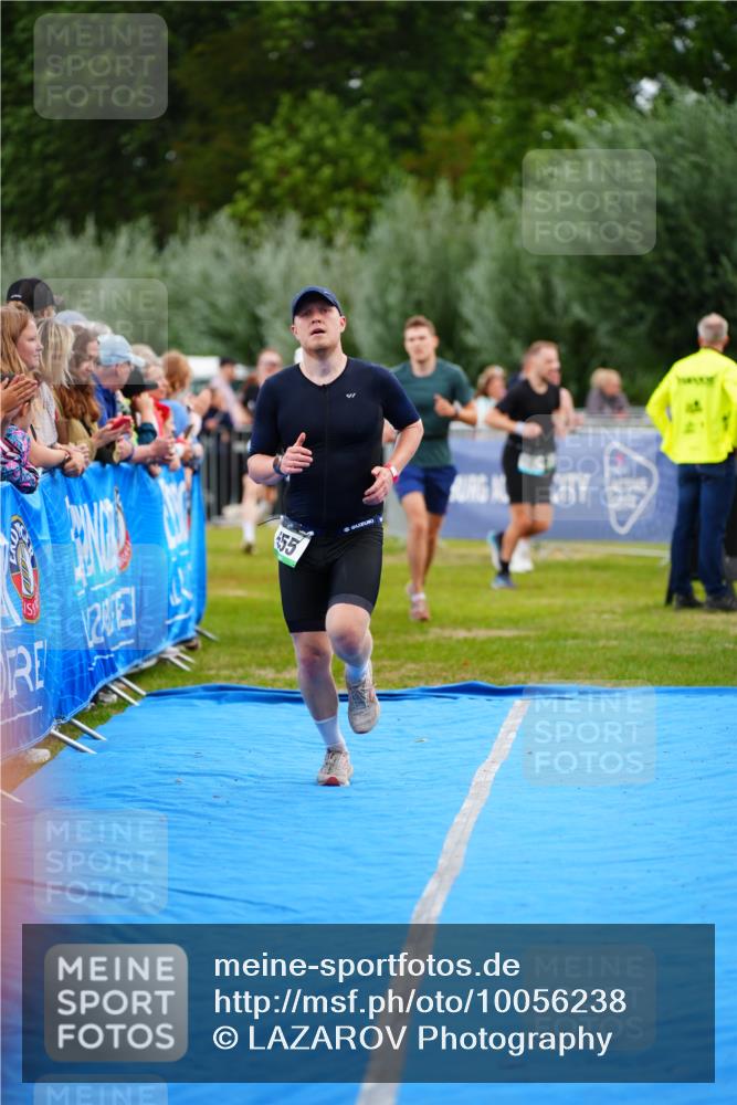 30.08.2026 - Elbe Triathlon Hamburg LAZAROV Photography http://msf.ph/oto/10056238 30.08.2026 11:08:52 Ziel 503, 555, 746, 1042 meine-sportfotos.de