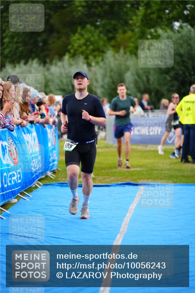 30.08.2026 - Elbe Triathlon Hamburg LAZAROV Photography http://msf.ph/oto/10056243 30.08.2026 11:08:52 Ziel 503, 555, 746, 1042 meine-sportfotos.de