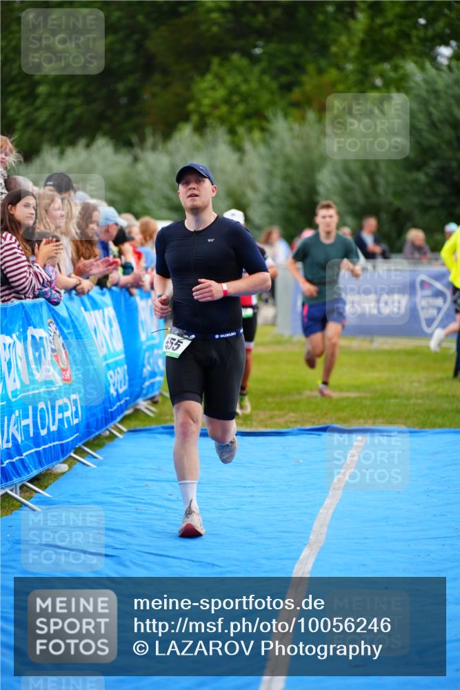 30.08.2026 - Elbe Triathlon Hamburg LAZAROV Photography http://msf.ph/oto/10056246 30.08.2026 11:08:52 Ziel 503, 555, 746, 1042 meine-sportfotos.de