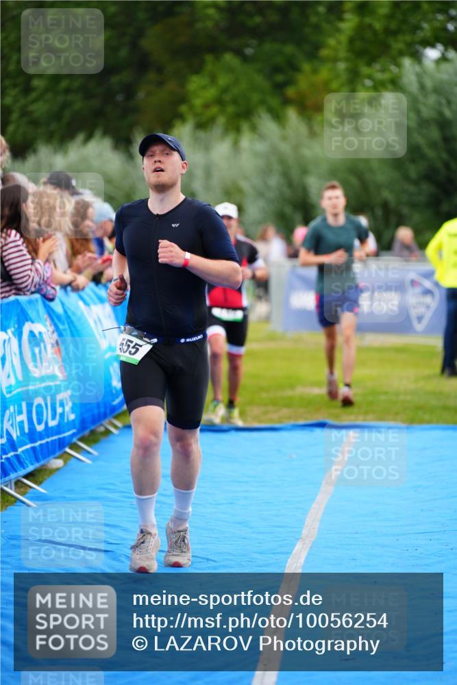 30.08.2026 - Elbe Triathlon Hamburg LAZAROV Photography http://msf.ph/oto/10056254 30.08.2026 11:08:53 Ziel 503, 555, 746, 1042 meine-sportfotos.de