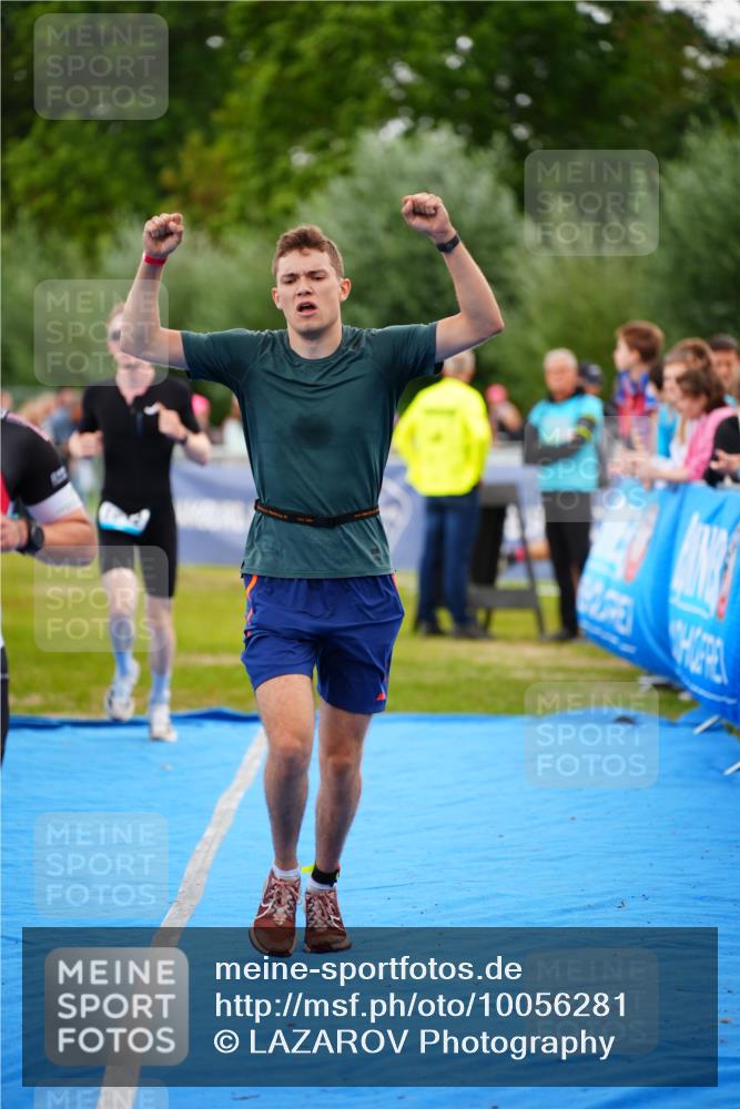 30.08.2026 - Elbe Triathlon Hamburg LAZAROV Photography http://msf.ph/oto/10056281 30.08.2026 11:08:56 Ziel 503, 555, 746, 1042 meine-sportfotos.de