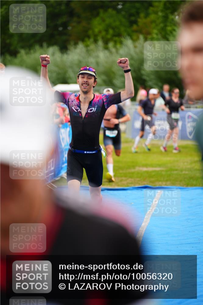 30.08.2026 - Elbe Triathlon Hamburg LAZAROV Photography http://msf.ph/oto/10056320 30.08.2026 11:09:05 Ziel 633, 1098 meine-sportfotos.de
