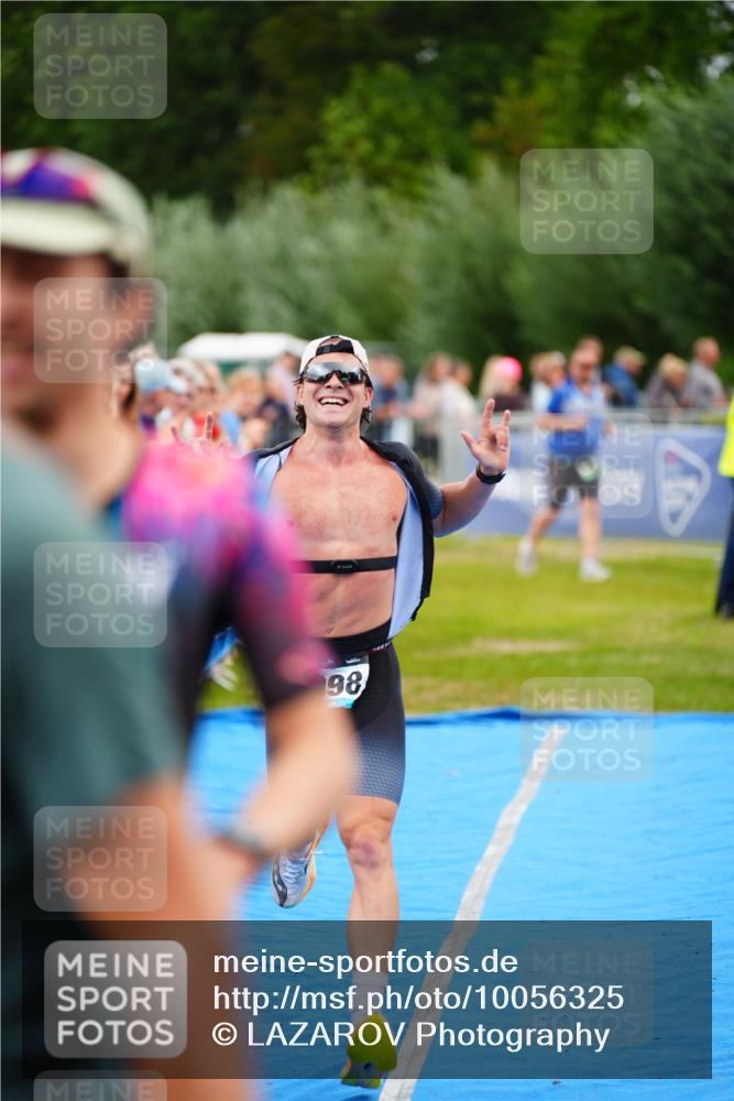 30.08.2026 - Elbe Triathlon Hamburg LAZAROV Photography http://msf.ph/oto/10056325 30.08.2026 11:09:07 Ziel 633, 1098 meine-sportfotos.de