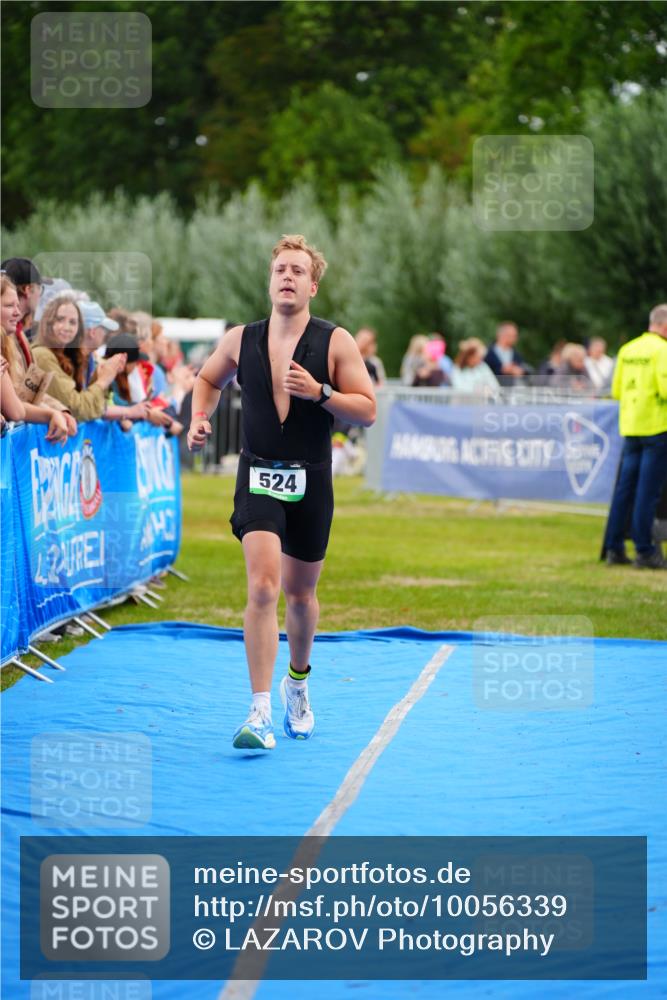 30.08.2026 - Elbe Triathlon Hamburg LAZAROV Photography http://msf.ph/oto/10056339 30.08.2026 11:09:26 Ziel 505, 524, 681 meine-sportfotos.de