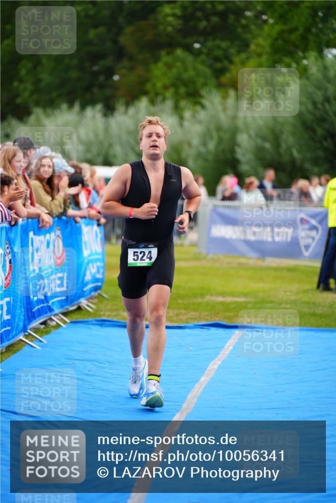 30.08.2026 - Elbe Triathlon Hamburg LAZAROV Photography http://msf.ph/oto/10056341 30.08.2026 11:09:26 Ziel 505, 524, 681 meine-sportfotos.de