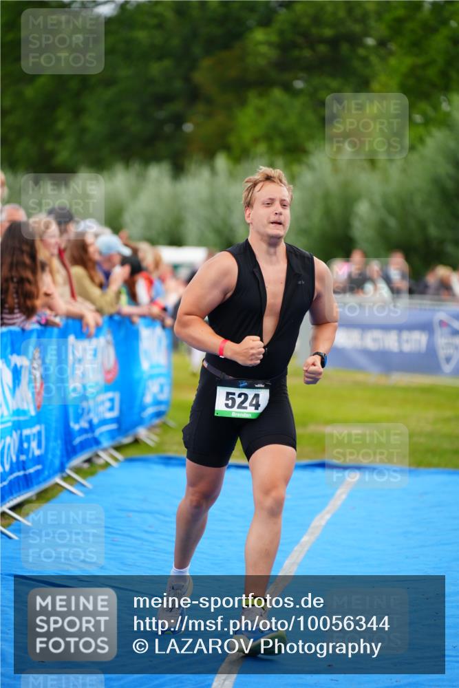 30.08.2026 - Elbe Triathlon Hamburg LAZAROV Photography http://msf.ph/oto/10056344 30.08.2026 11:09:27 Ziel 505, 524, 681, 751 meine-sportfotos.de