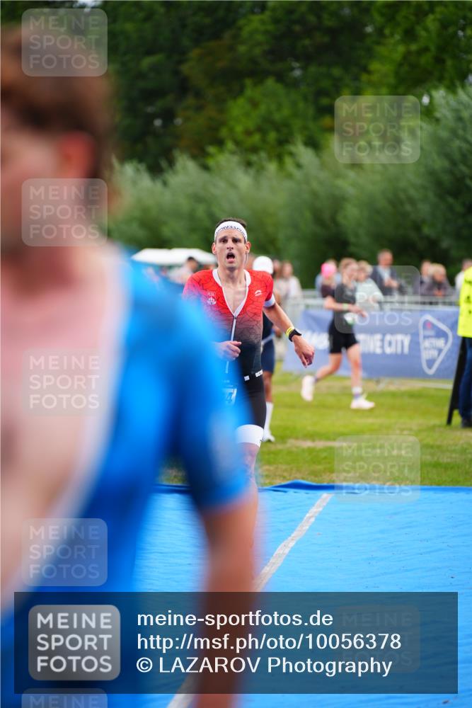 30.08.2026 - Elbe Triathlon Hamburg LAZAROV Photography http://msf.ph/oto/10056378 30.08.2026 11:09:42 Ziel 569, 624, 1164 meine-sportfotos.de