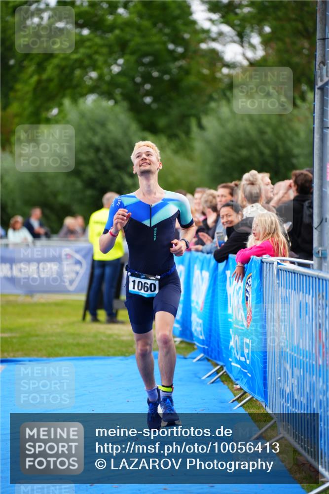 30.08.2026 - Elbe Triathlon Hamburg LAZAROV Photography http://msf.ph/oto/10056413 30.08.2026 11:09:56 Ziel 626, 1060 meine-sportfotos.de