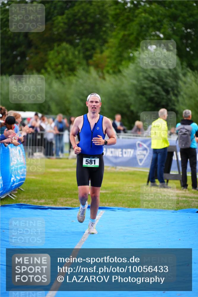 30.08.2026 - Elbe Triathlon Hamburg LAZAROV Photography http://msf.ph/oto/10056433 30.08.2026 11:10:10 Ziel 439, 581 meine-sportfotos.de