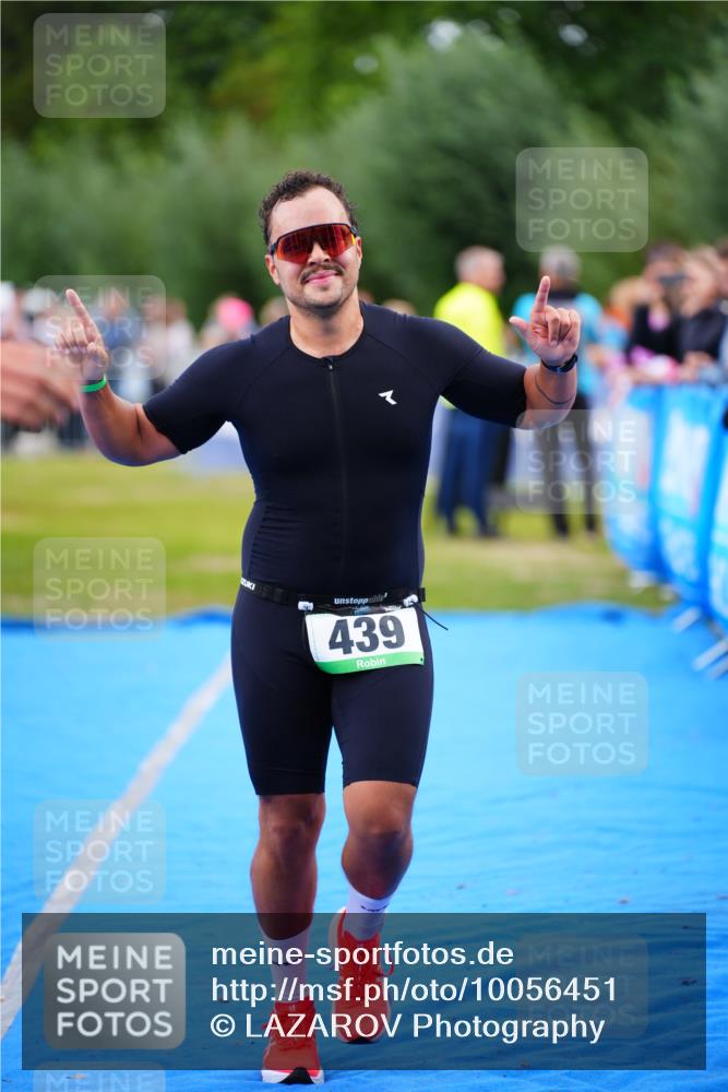 30.08.2026 - Elbe Triathlon Hamburg LAZAROV Photography http://msf.ph/oto/10056451 30.08.2026 11:10:14 Ziel 439, 581 meine-sportfotos.de