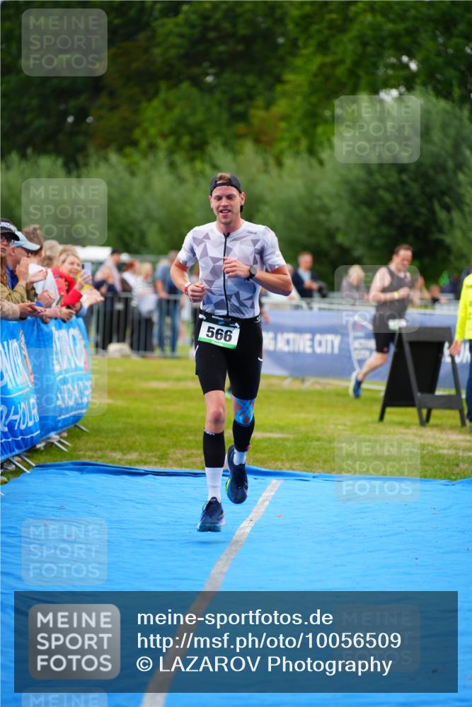 30.08.2026 - Elbe Triathlon Hamburg LAZAROV Photography http://msf.ph/oto/10056509 30.08.2026 11:10:57 Ziel 437, 541, 566 meine-sportfotos.de