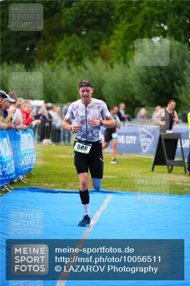 30.08.2026 - Elbe Triathlon Hamburg LAZAROV Photography http://msf.ph/oto/10056511 30.08.2026 11:10:57 Ziel 437, 541, 566 meine-sportfotos.de