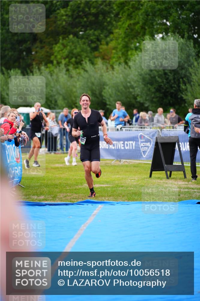 30.08.2026 - Elbe Triathlon Hamburg LAZAROV Photography http://msf.ph/oto/10056518 30.08.2026 11:11:08 Ziel 603 meine-sportfotos.de