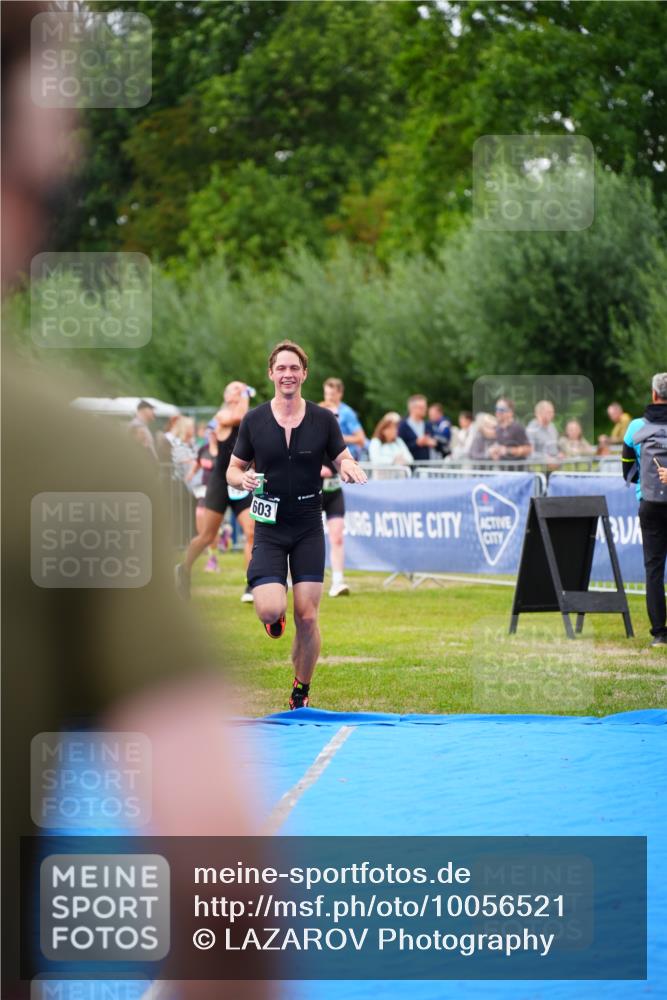 30.08.2026 - Elbe Triathlon Hamburg LAZAROV Photography http://msf.ph/oto/10056521 30.08.2026 11:11:08 Ziel 603 meine-sportfotos.de