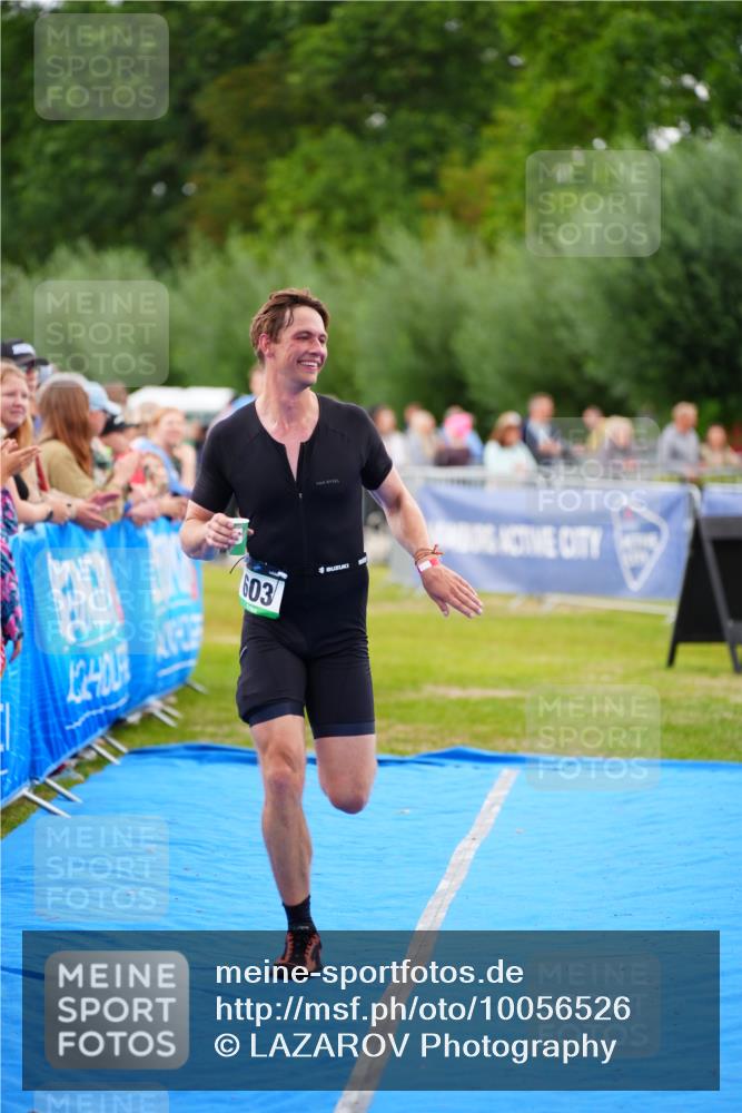 30.08.2026 - Elbe Triathlon Hamburg LAZAROV Photography http://msf.ph/oto/10056526 30.08.2026 11:11:10 Ziel 440, 603, 665, 1010 meine-sportfotos.de