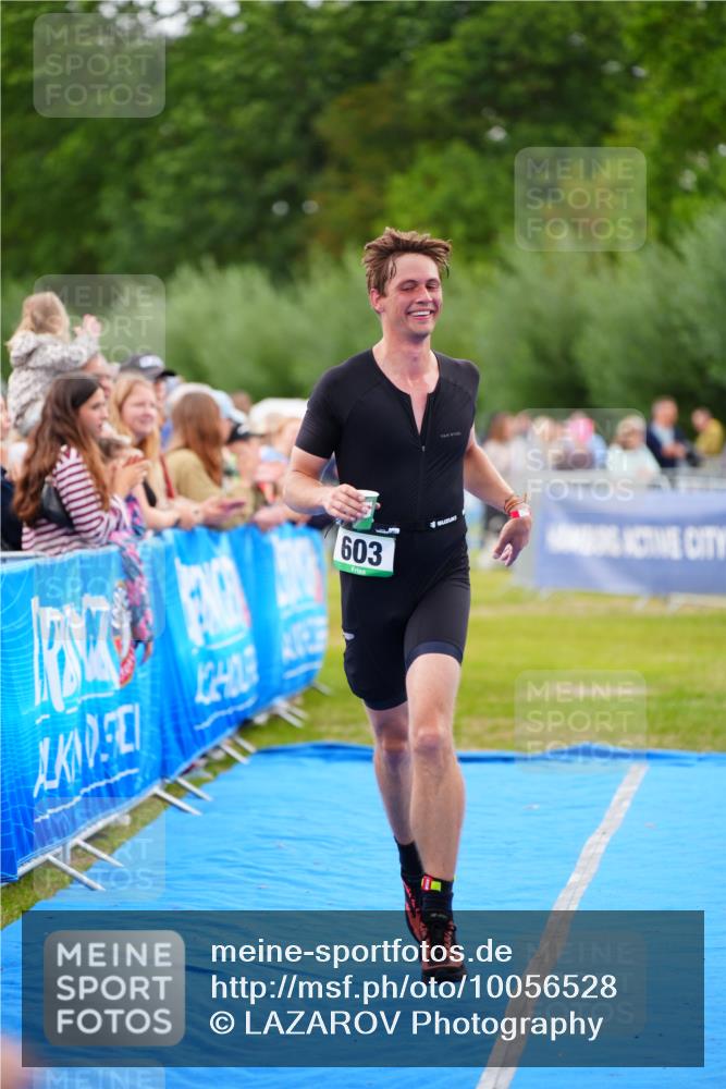 30.08.2026 - Elbe Triathlon Hamburg LAZAROV Photography http://msf.ph/oto/10056528 30.08.2026 11:11:10 Ziel 440, 603, 665, 1010 meine-sportfotos.de