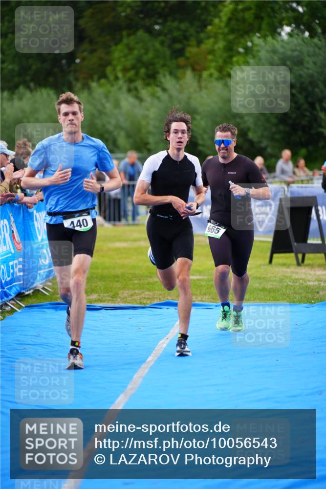 30.08.2026 - Elbe Triathlon Hamburg LAZAROV Photography http://msf.ph/oto/10056543 30.08.2026 11:11:17 Ziel 440, 665, 1010 meine-sportfotos.de
