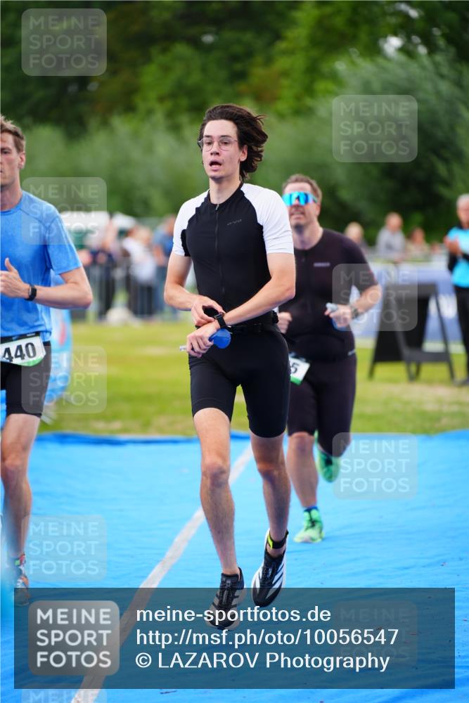 30.08.2026 - Elbe Triathlon Hamburg LAZAROV Photography http://msf.ph/oto/10056547 30.08.2026 11:11:18 Ziel 440, 665, 1010 meine-sportfotos.de
