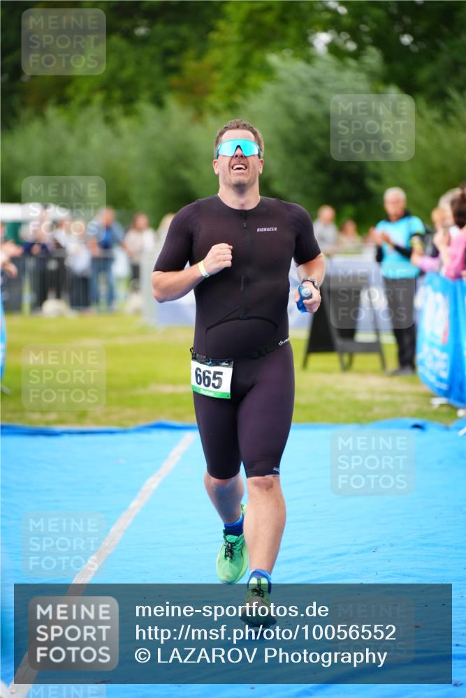 30.08.2026 - Elbe Triathlon Hamburg LAZAROV Photography http://msf.ph/oto/10056552 30.08.2026 11:11:19 Ziel 440, 665, 1010 meine-sportfotos.de