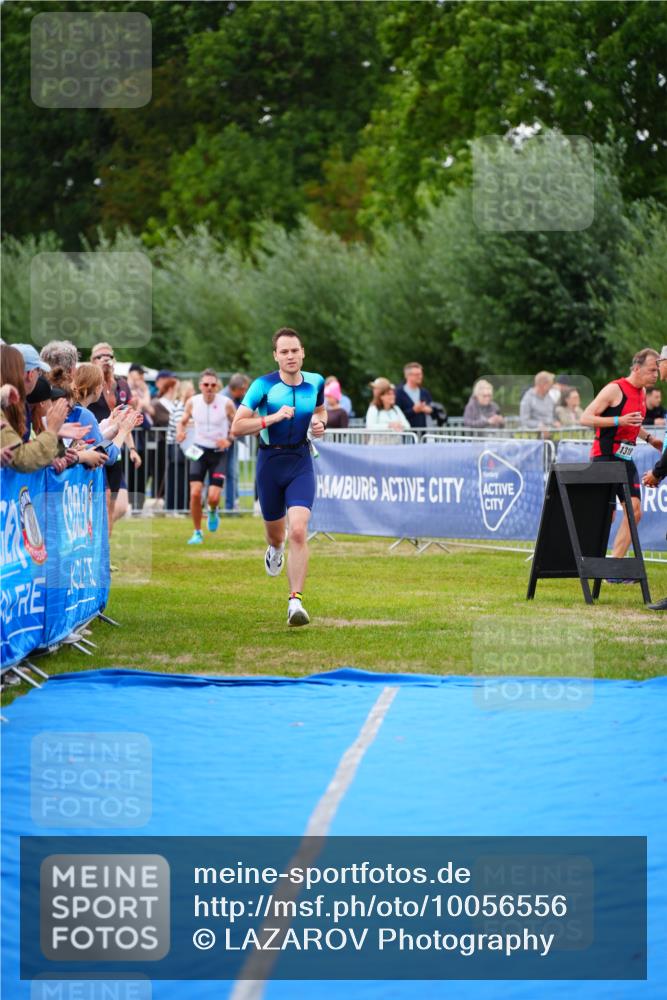 30.08.2026 - Elbe Triathlon Hamburg LAZAROV Photography http://msf.ph/oto/10056556 30.08.2026 11:11:36 Ziel 638, 700 meine-sportfotos.de
