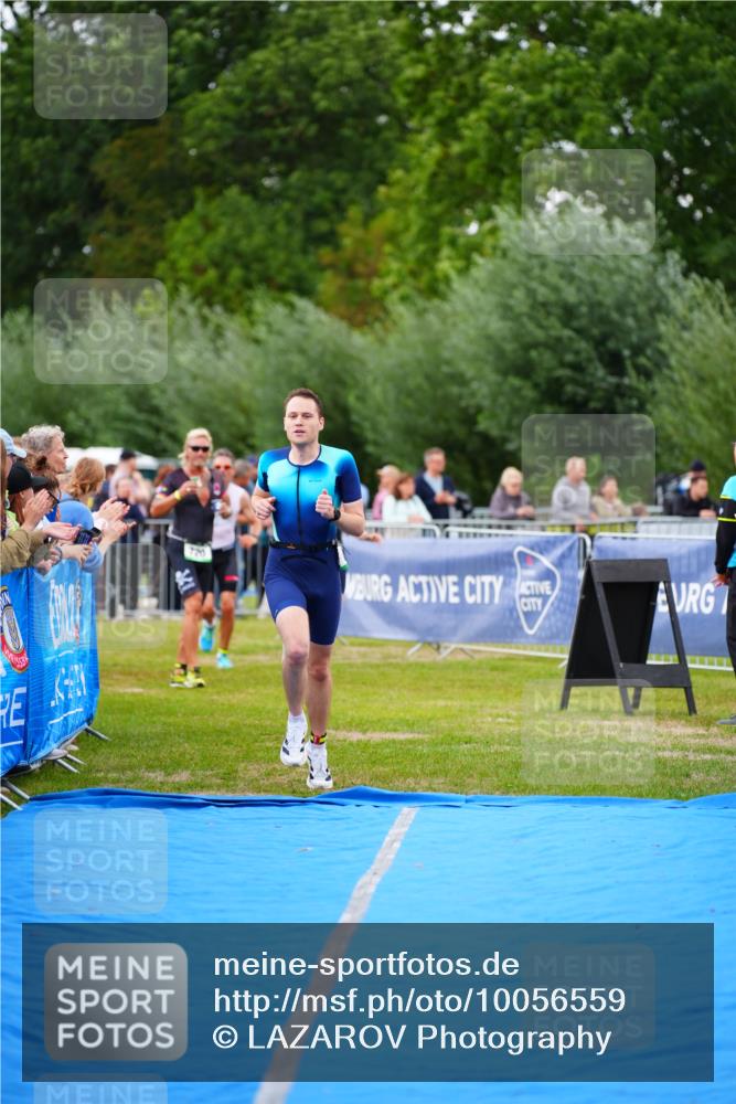 30.08.2026 - Elbe Triathlon Hamburg LAZAROV Photography http://msf.ph/oto/10056559 30.08.2026 11:11:37 Ziel 638, 700 meine-sportfotos.de
