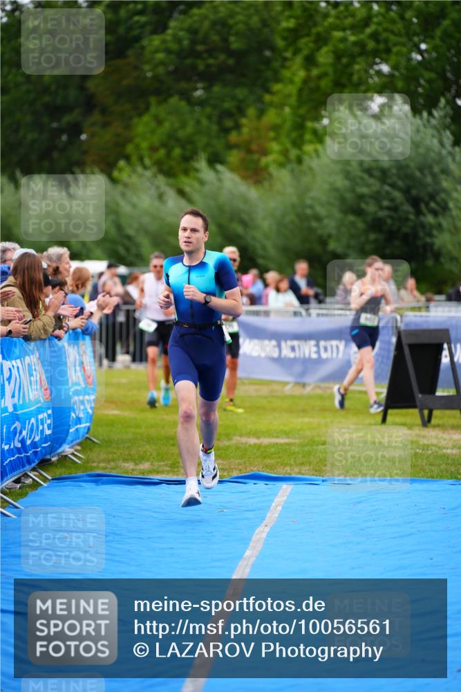30.08.2026 - Elbe Triathlon Hamburg LAZAROV Photography http://msf.ph/oto/10056561 30.08.2026 11:11:38 Ziel 638, 700 meine-sportfotos.de