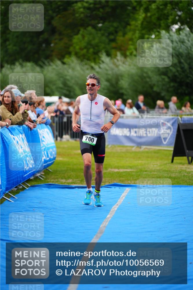 30.08.2026 - Elbe Triathlon Hamburg LAZAROV Photography http://msf.ph/oto/10056569 30.08.2026 11:11:42 Ziel 638, 700 meine-sportfotos.de