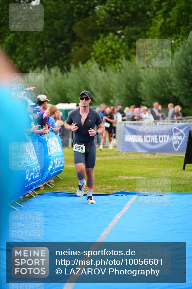 30.08.2026 - Elbe Triathlon Hamburg LAZAROV Photography http://msf.ph/oto/10056601 30.08.2026 11:12:01 Ziel 521, 558 meine-sportfotos.de
