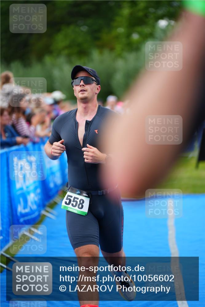 30.08.2026 - Elbe Triathlon Hamburg LAZAROV Photography http://msf.ph/oto/10056602 30.08.2026 11:12:04 Ziel 521, 558 meine-sportfotos.de