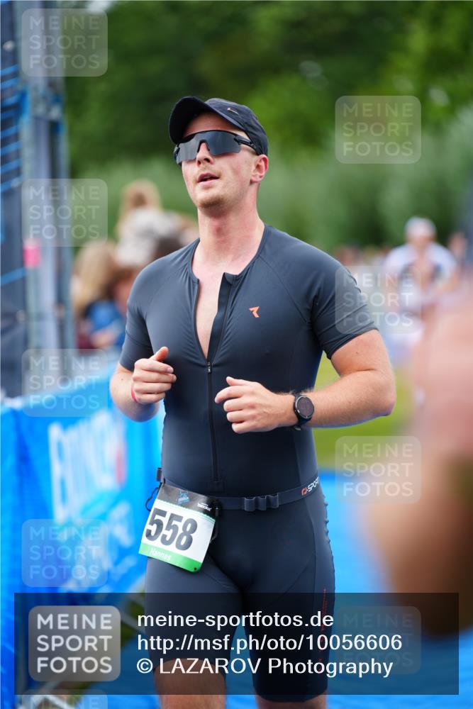 30.08.2026 - Elbe Triathlon Hamburg LAZAROV Photography http://msf.ph/oto/10056606 30.08.2026 11:12:04 Ziel 521, 558 meine-sportfotos.de