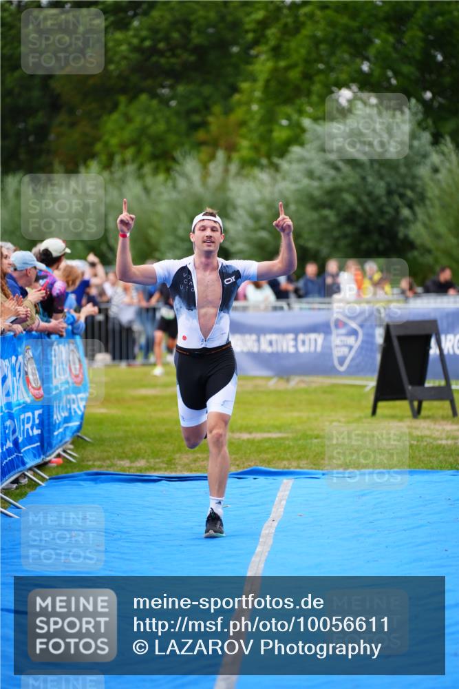30.08.2026 - Elbe Triathlon Hamburg LAZAROV Photography http://msf.ph/oto/10056611 30.08.2026 11:12:07 Ziel 521, 558, 769 meine-sportfotos.de