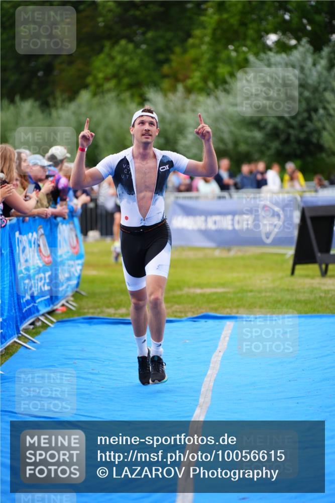 30.08.2026 - Elbe Triathlon Hamburg LAZAROV Photography http://msf.ph/oto/10056615 30.08.2026 11:12:07 Ziel 521, 558, 769 meine-sportfotos.de
