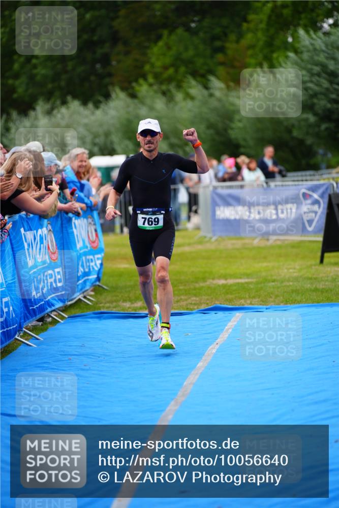 30.08.2026 - Elbe Triathlon Hamburg LAZAROV Photography http://msf.ph/oto/10056640 30.08.2026 11:12:14 Ziel 769, 1039 meine-sportfotos.de