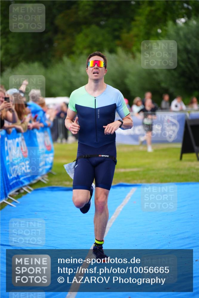 30.08.2026 - Elbe Triathlon Hamburg LAZAROV Photography http://msf.ph/oto/10056665 30.08.2026 11:12:19 Ziel 769, 1039 meine-sportfotos.de