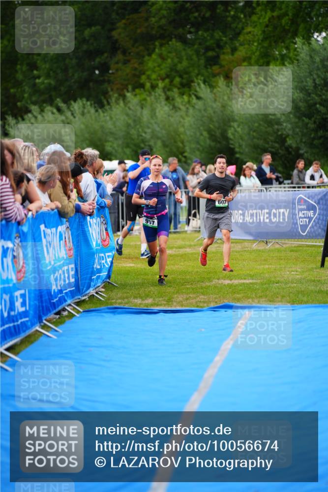 30.08.2026 - Elbe Triathlon Hamburg LAZAROV Photography http://msf.ph/oto/10056674 30.08.2026 11:12:26 Ziel 607, 917 meine-sportfotos.de