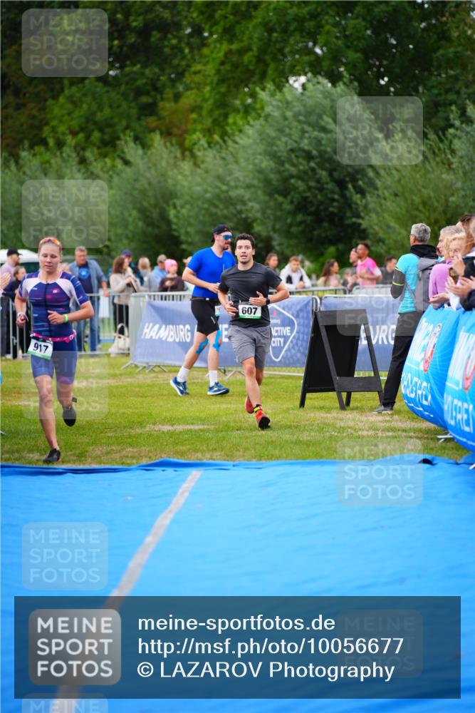 30.08.2026 - Elbe Triathlon Hamburg LAZAROV Photography http://msf.ph/oto/10056677 30.08.2026 11:12:27 Ziel 607, 917 meine-sportfotos.de