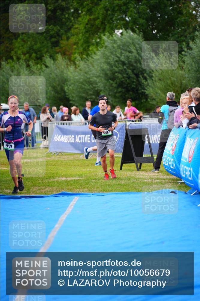 30.08.2026 - Elbe Triathlon Hamburg LAZAROV Photography http://msf.ph/oto/10056679 30.08.2026 11:12:28 Ziel 607, 917 meine-sportfotos.de
