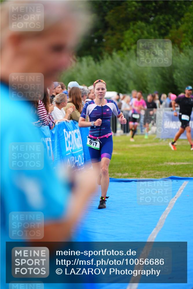 30.08.2026 - Elbe Triathlon Hamburg LAZAROV Photography http://msf.ph/oto/10056686 30.08.2026 11:12:29 Ziel 607, 632, 917 meine-sportfotos.de