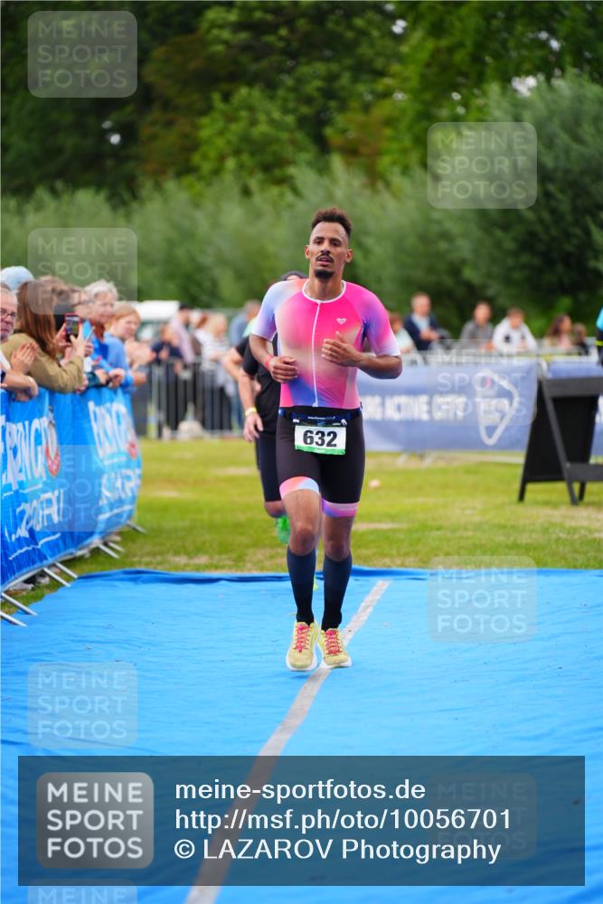 30.08.2026 - Elbe Triathlon Hamburg LAZAROV Photography http://msf.ph/oto/10056701 30.08.2026 11:12:36 Ziel 410, 612, 632, 722 meine-sportfotos.de