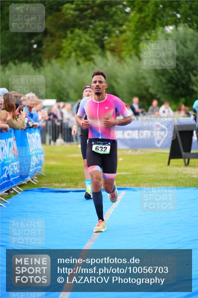 30.08.2026 - Elbe Triathlon Hamburg LAZAROV Photography http://msf.ph/oto/10056703 30.08.2026 11:12:37 Ziel 410, 612, 632, 722 meine-sportfotos.de