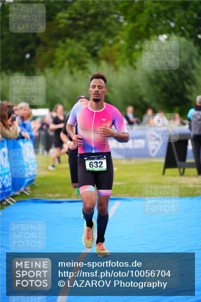 30.08.2026 - Elbe Triathlon Hamburg LAZAROV Photography http://msf.ph/oto/10056704 30.08.2026 11:12:37 Ziel 410, 612, 632, 722 meine-sportfotos.de