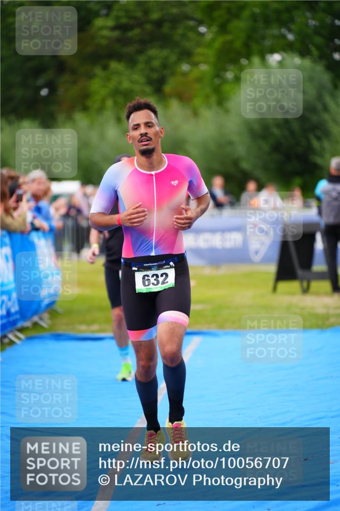 30.08.2026 - Elbe Triathlon Hamburg LAZAROV Photography http://msf.ph/oto/10056707 30.08.2026 11:12:37 Ziel 410, 612, 632, 722 meine-sportfotos.de