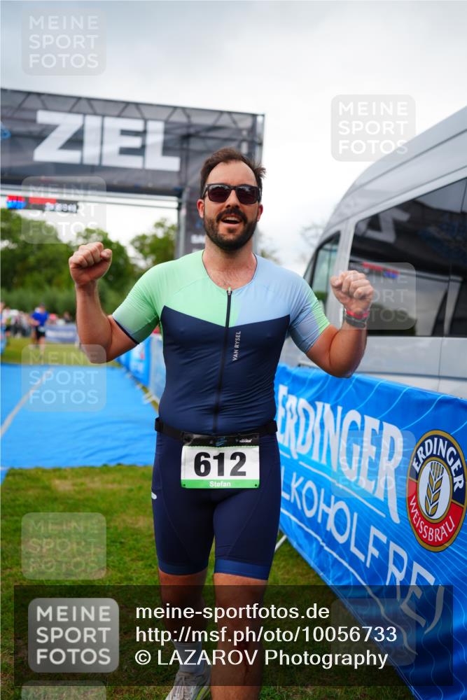 30.08.2026 - Elbe Triathlon Hamburg LAZAROV Photography http://msf.ph/oto/10056733 30.08.2026 11:12:46 Ziel 773, 1093, 1097 meine-sportfotos.de