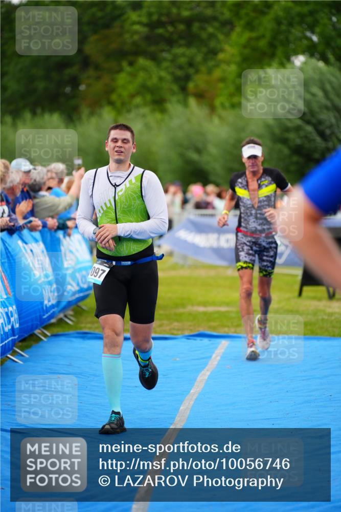 30.08.2026 - Elbe Triathlon Hamburg LAZAROV Photography http://msf.ph/oto/10056746 30.08.2026 11:12:52 Ziel 773, 1085, 1093, 1097 meine-sportfotos.de