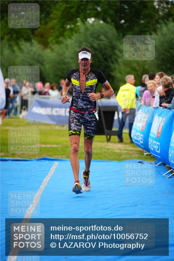 30.08.2026 - Elbe Triathlon Hamburg LAZAROV Photography http://msf.ph/oto/10056752 30.08.2026 11:12:53 Ziel 773, 1085, 1093, 1097 meine-sportfotos.de