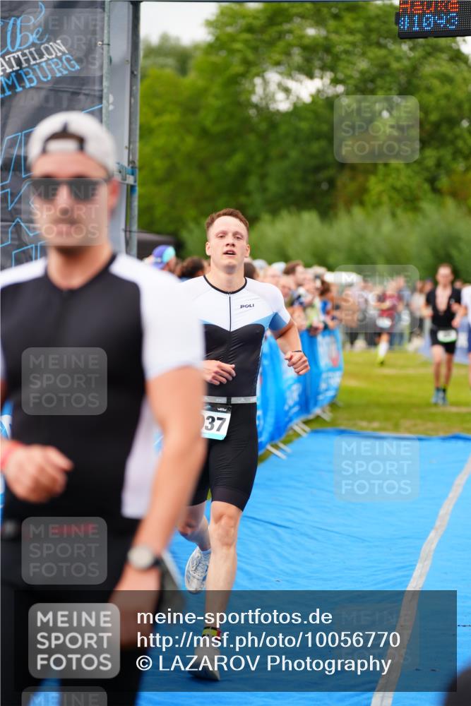 30.08.2026 - Elbe Triathlon Hamburg LAZAROV Photography http://msf.ph/oto/10056770 30.08.2026 11:13:04 Ziel 490, 651, 1037, 1061, 1085, 1197 meine-sportfotos.de