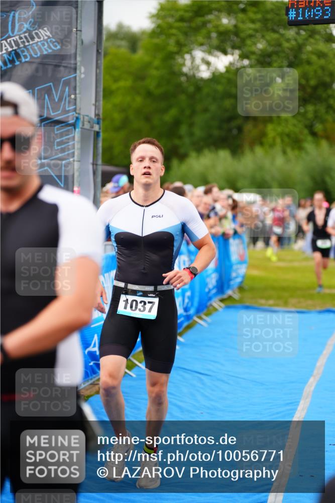 30.08.2026 - Elbe Triathlon Hamburg LAZAROV Photography http://msf.ph/oto/10056771 30.08.2026 11:13:04 Ziel 490, 651, 1037, 1061, 1085, 1197 meine-sportfotos.de