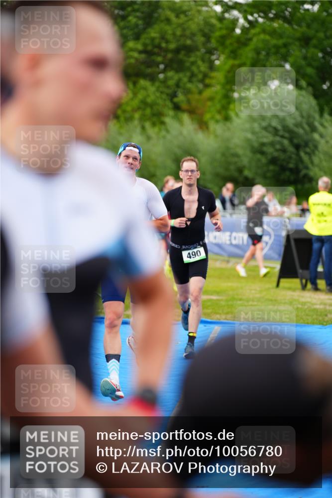 30.08.2026 - Elbe Triathlon Hamburg LAZAROV Photography http://msf.ph/oto/10056780 30.08.2026 11:13:06 Ziel 490, 651, 1037, 1061, 1197 meine-sportfotos.de